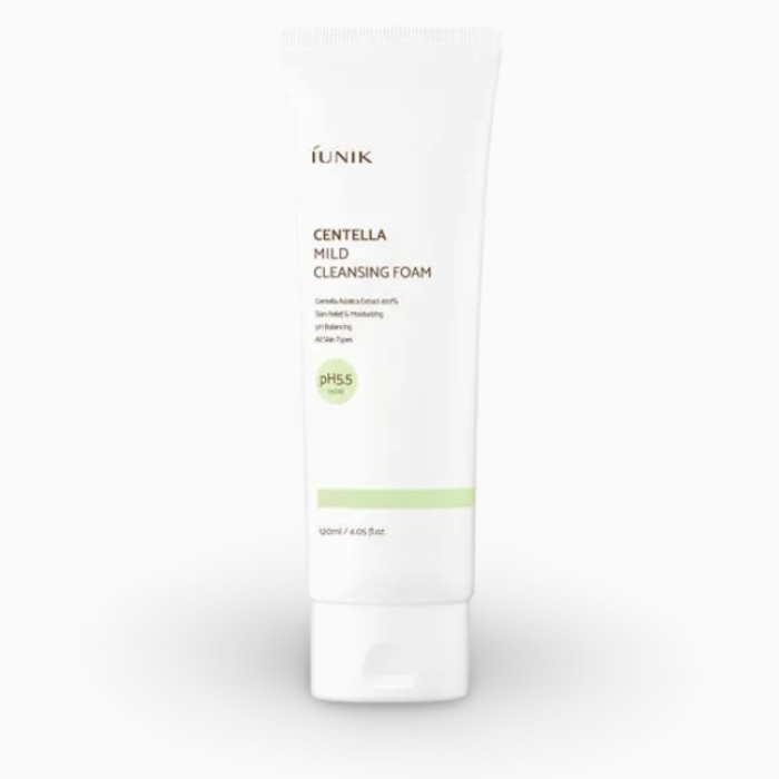 Spuma pentru curățarea tenului cu extract de Centella Asiatică