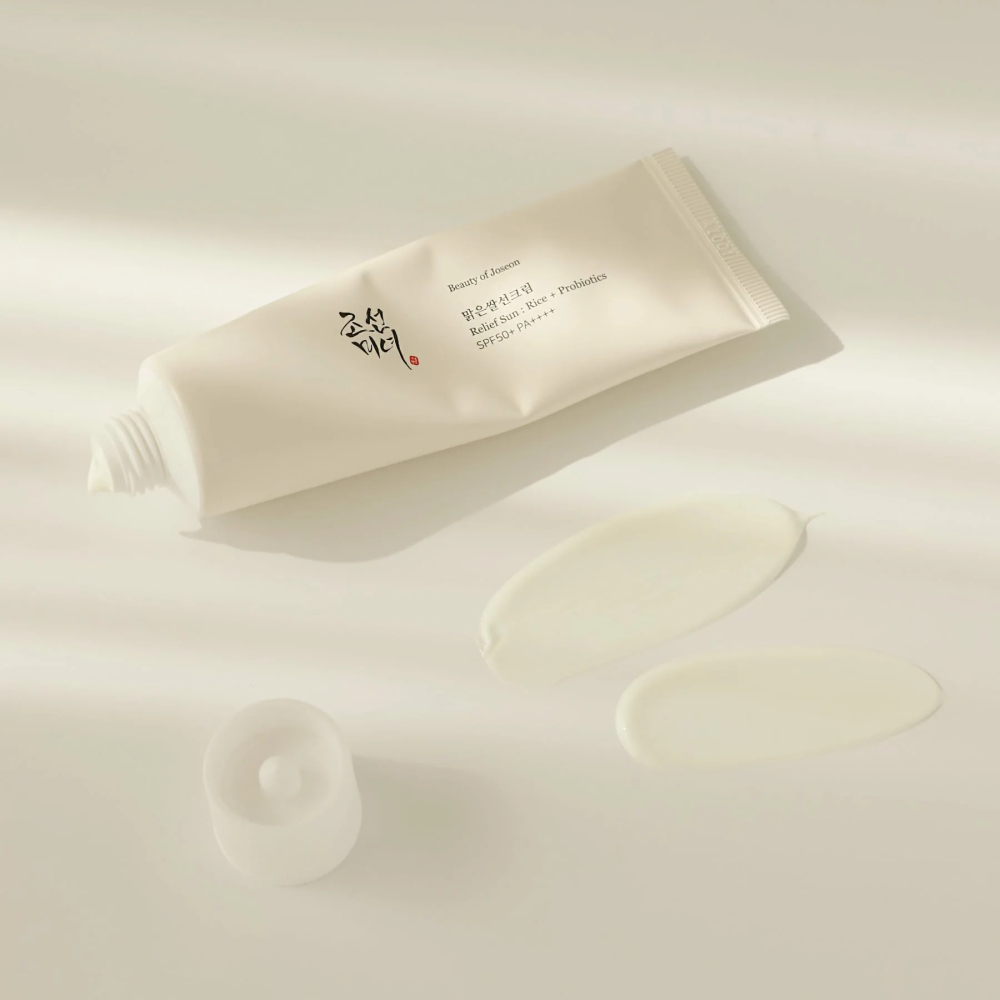 Protecție solară hidratantă cu extract de orez și probiotice SPF50+