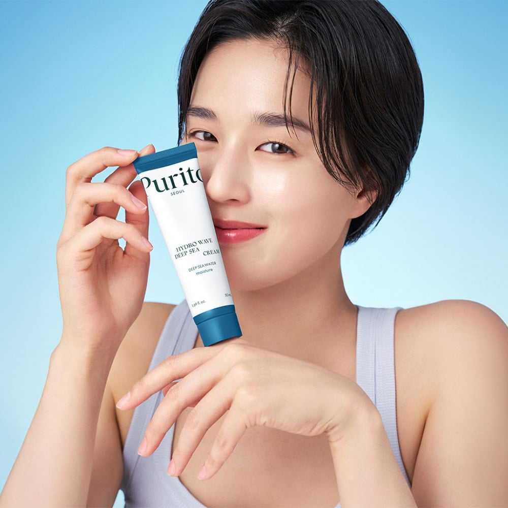 Cremă hidratantă și lejeră cu apă de mare și minerale