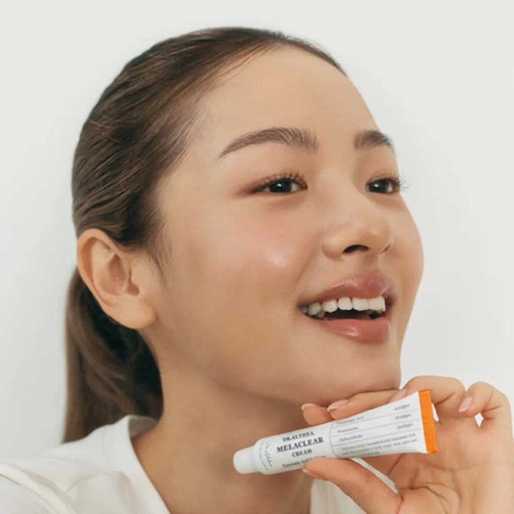 Cremă iluminătoare pentru pete pigmentare și ton uniform al pielii