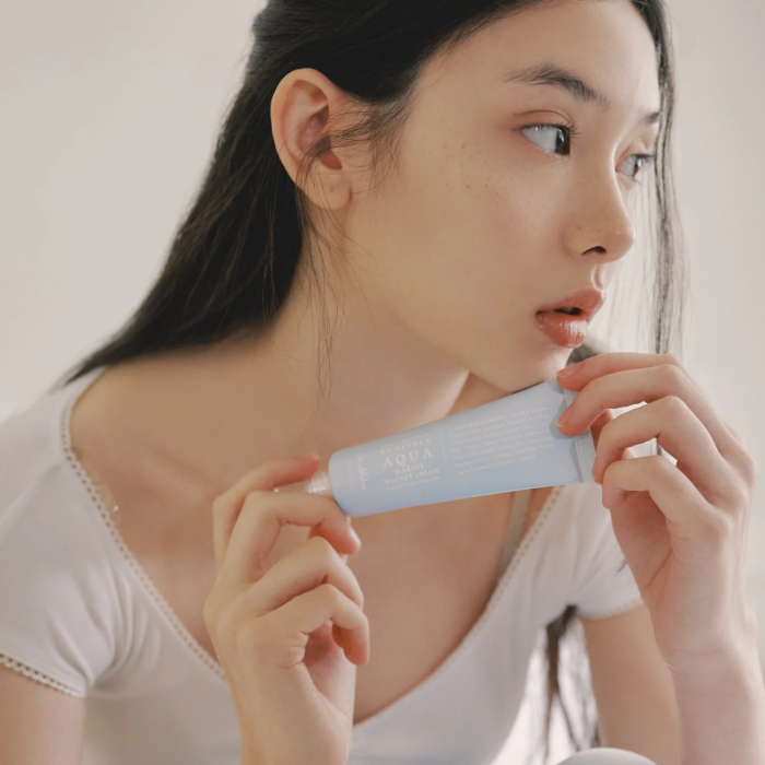 Cremă hidratantă cu apă de bambus