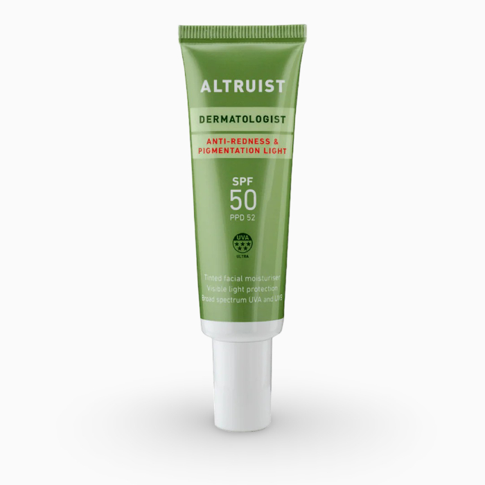 Protectie solara SPF50 cu pigment (nuanță deschisă)