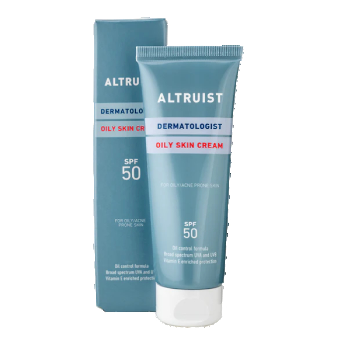 Protecție solară pentru ten gras sau acneic SPF50