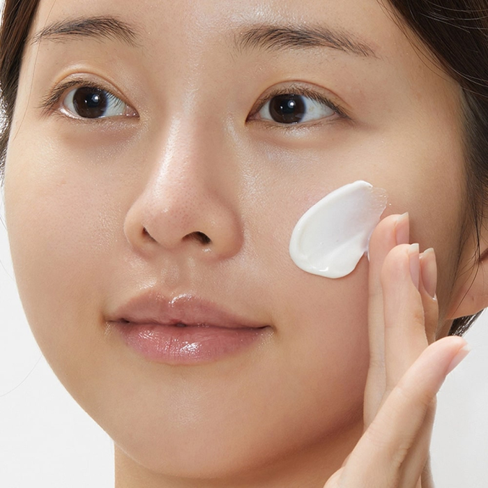 Cremă regenerantă intensă cu PDRN și micro-ace