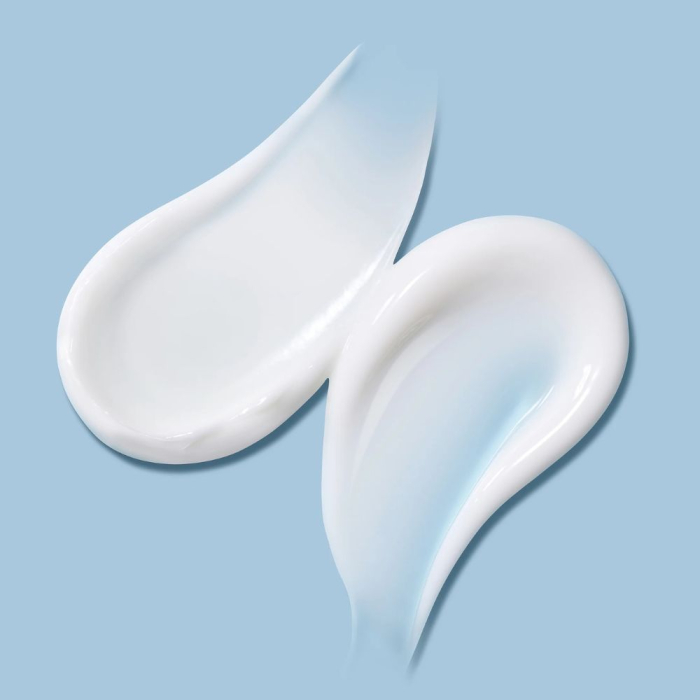 Cremă anti-aging cu retinol și Centella Asiatica
