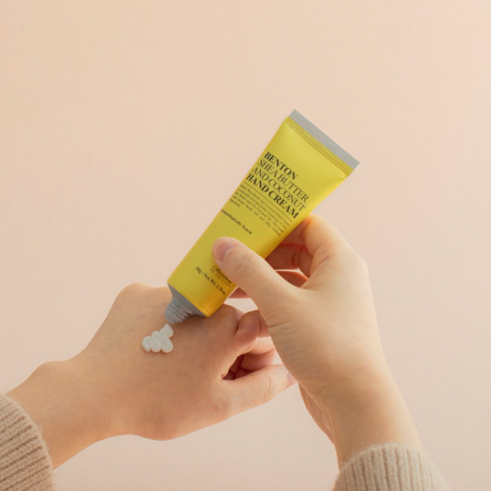 Crema hidratantă de mâini cu Shea Butter