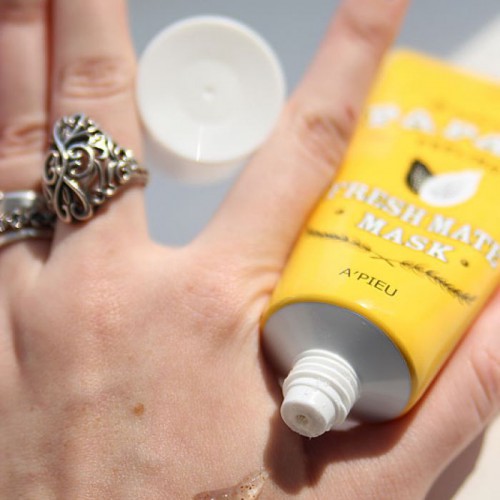 Masca purificatoare peeling cu extract de papaya