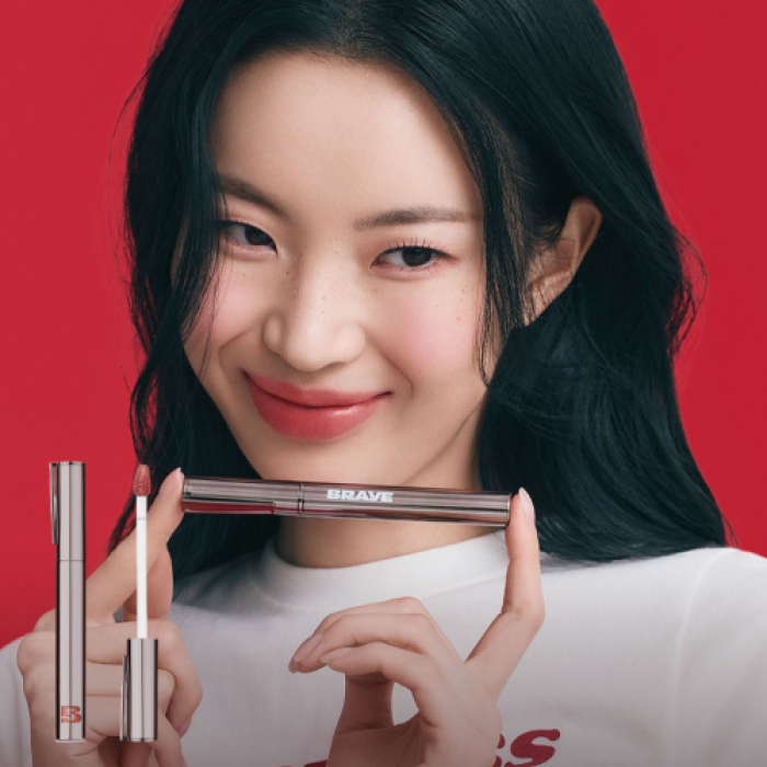 Помада-тинт с эффектом блюра и стойкой формулой