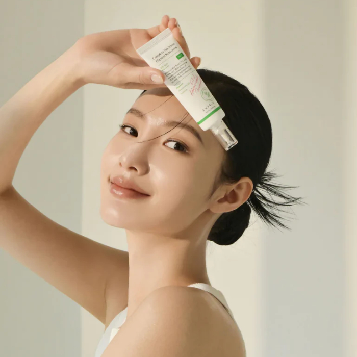Легкий солнцезащитный крем SPF50+