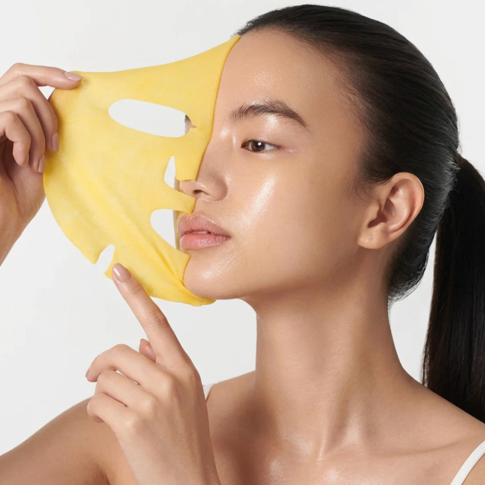 Mască din țesatură iluminantă cu Vitamina C și Glutation
