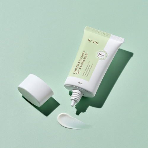 Легкий солнцезащитный крем SPF50+