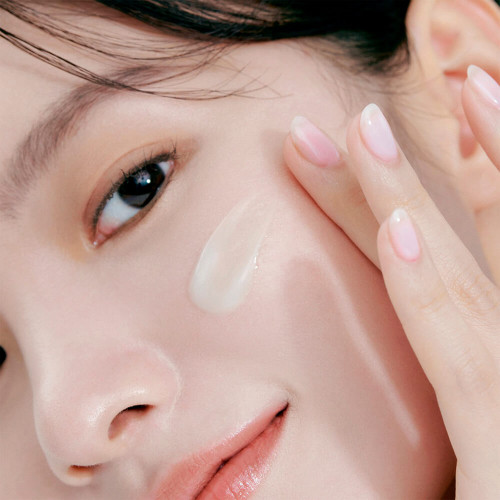 Crema lejera pentru ten cu extract de Centella Asiatica