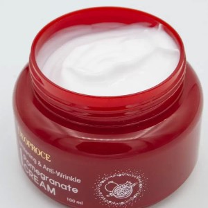 Crema antirid cu efect de iluminare